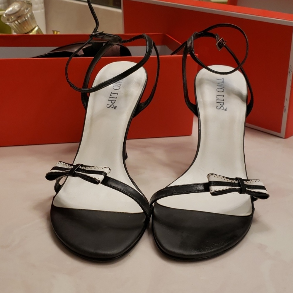 Two Lips shoes